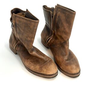 SZ 12 Weathered Brown Leather Boots -Vibram Lug Soles - used